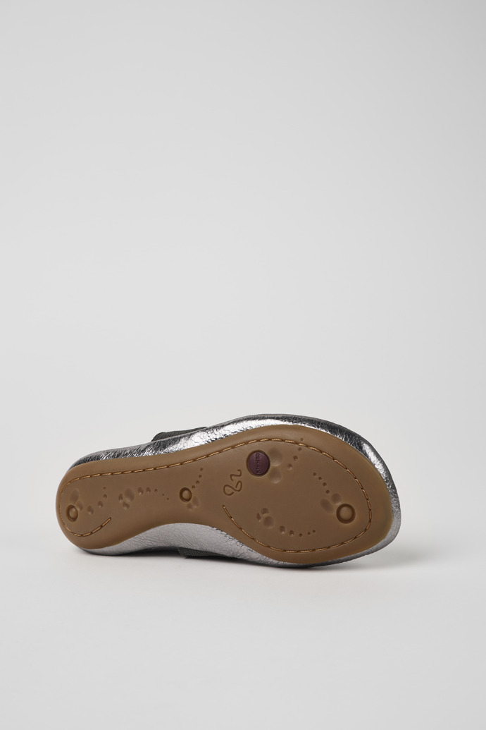 Right Metallic grey leather ballerinas for kids