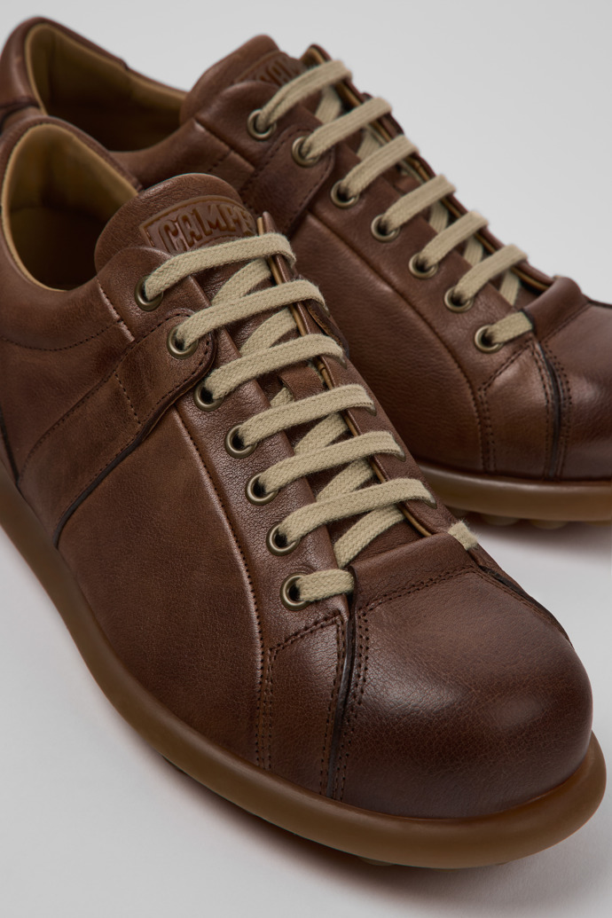 Pelotas Brown Leather Shoes for Men.