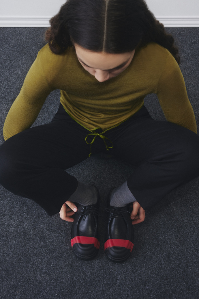 Junction Black Leather Women's Shoe.