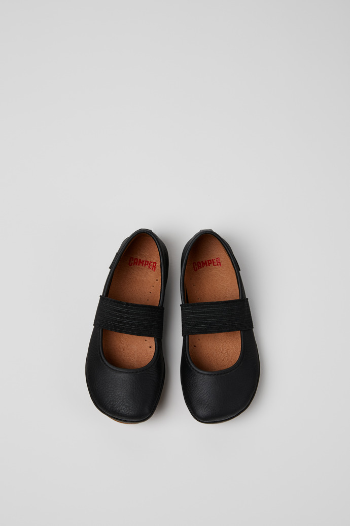 RIGHT Black Leather Ballerinas for Kids.