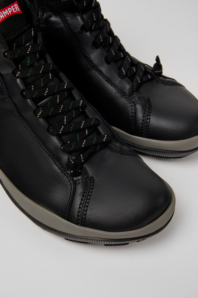 Peu Pista GM - GORE-TEX Black Leather Mid Boots for Men.