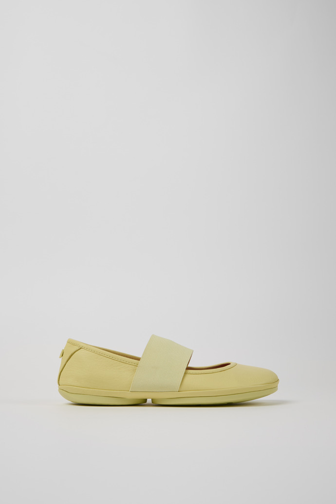 Right Yellow Leather Ballerina for Women.