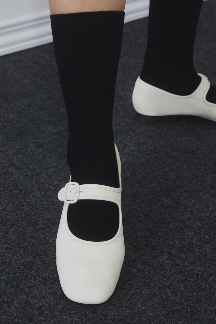 Casi Myra White Leather Women's Shoe.