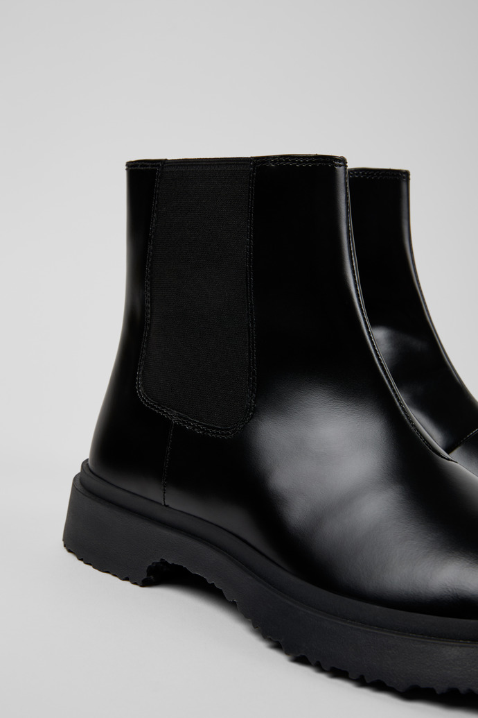 Walden Black leather ankle boots for men