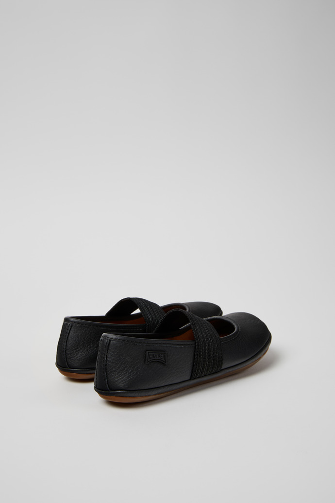 RIGHT Black Leather Ballerinas for Kids.