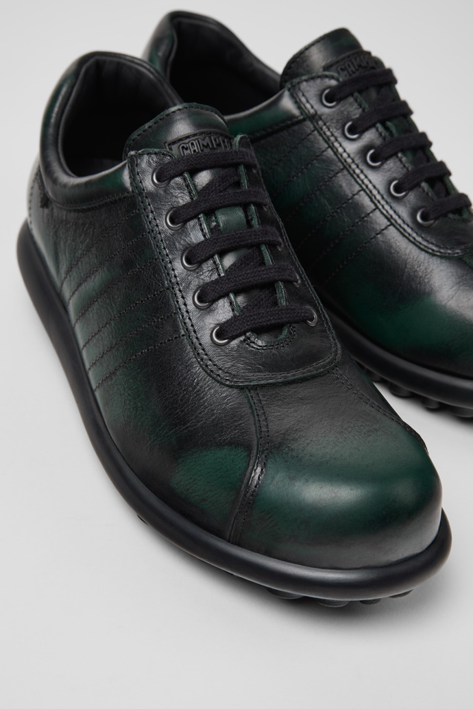 Pelotas Black Leather Shoes for Women.