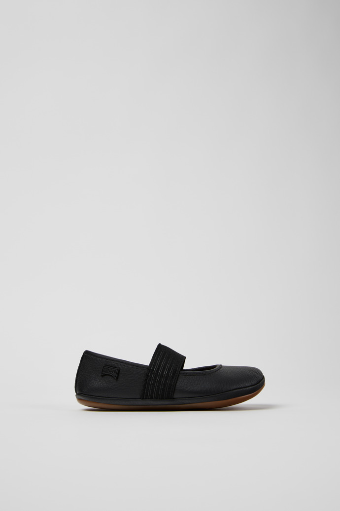 RIGHT Black Leather Ballerinas for Kids.