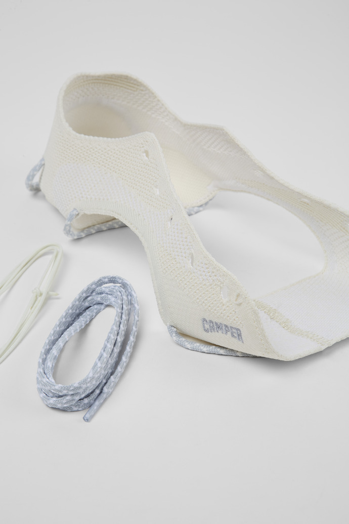 ROKU Shoe Uppers White uppers (x2) for your right and left shoes.