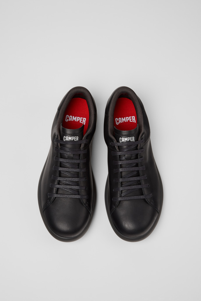 Pelotas Soller Black Leather Sneakers for Men.