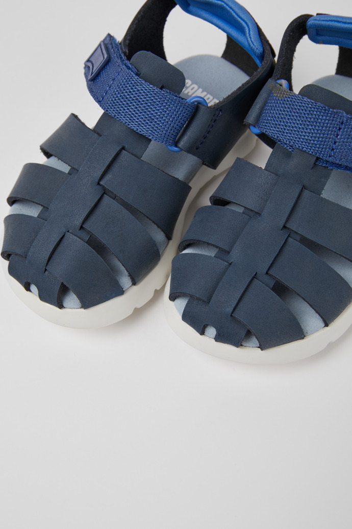 Oruga Blue leather and textile sandals