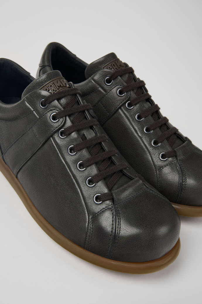 Pelotas Gray leather shoes