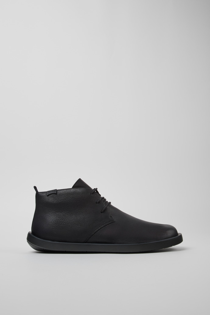 Wagon Black Leather Ankle Boots for Men.