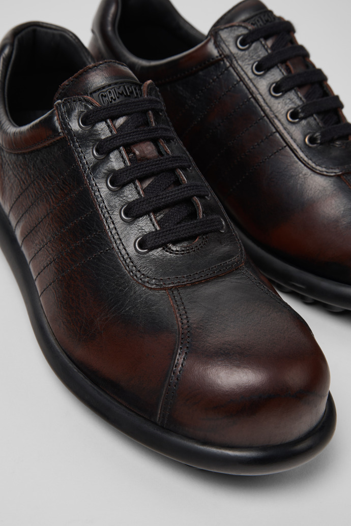 Pelotas Burgundy Leather Shoes for Women.