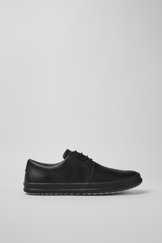 Chasis Black Leather Shoes for Men.
