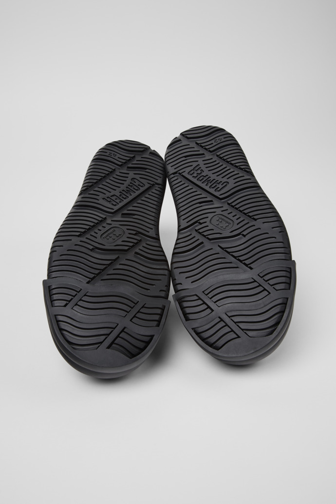 Junction Runner Black Leather Sneakers for Men.