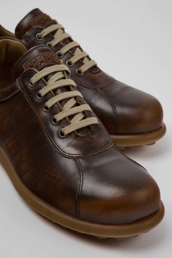 Pelotas Brown Leather Shoes for Men.