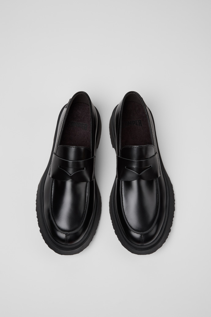 Walden Black Leather Mocasins for Men.
