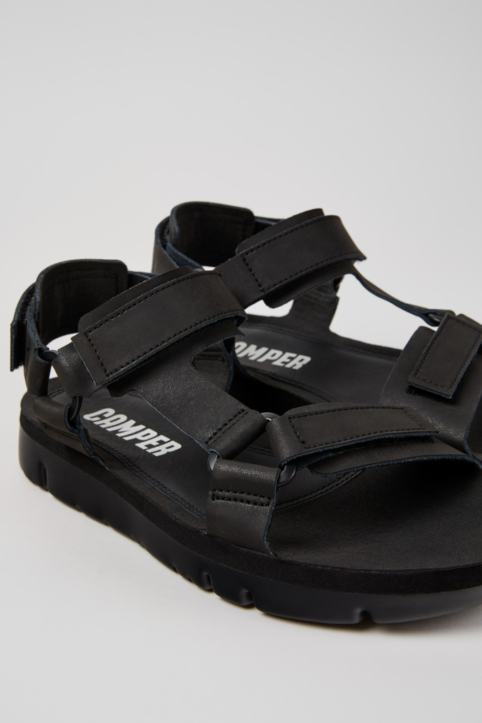 Oruga Black leather sandals for men