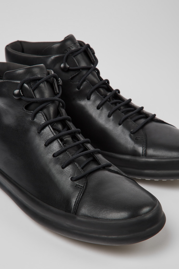 Chasis Sport Black Leather Ankle Boots for Men.