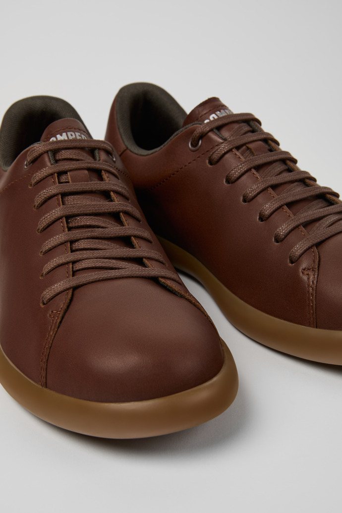 Pelotas Soller Brown Leather Sneakers for Men.