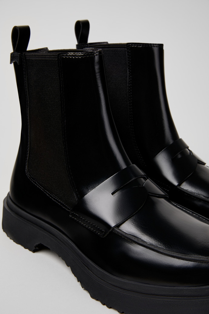 Walden Black Leather Mid Boots for Men.