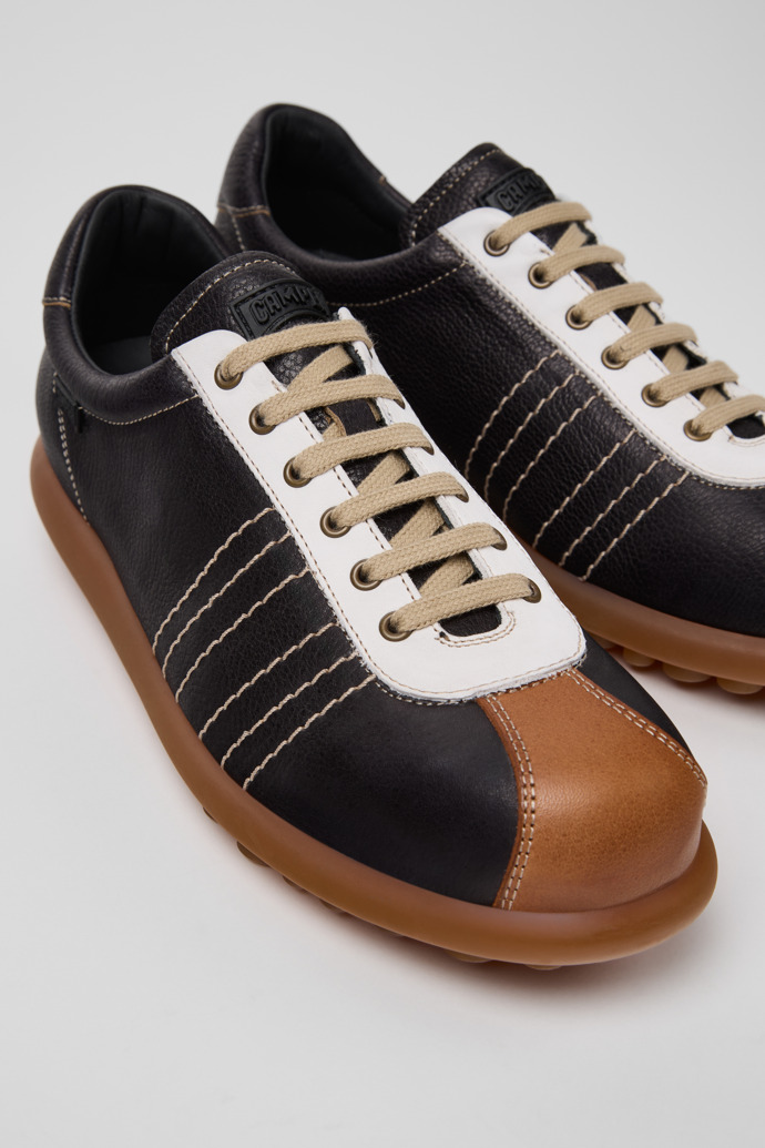 Pelotas Multicolor Vegetable Tanned Leather Shoes for Women.