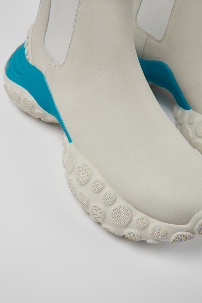 Pelotas Mars White responsibly raised leather ankle boots