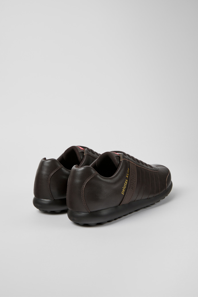 Pelotas XLite Brown Leather Shoes for Men.