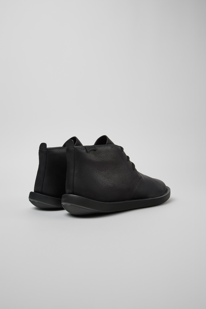 Wagon Black Leather Ankle Boots for Men.