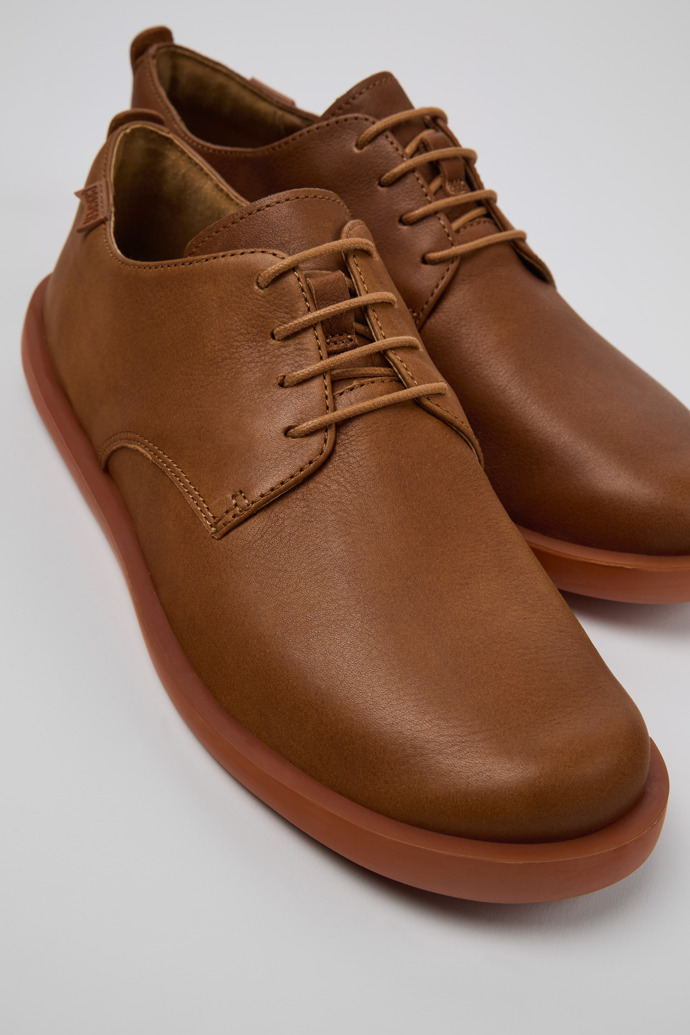 Wagon Brown Leather Men's Shoes.