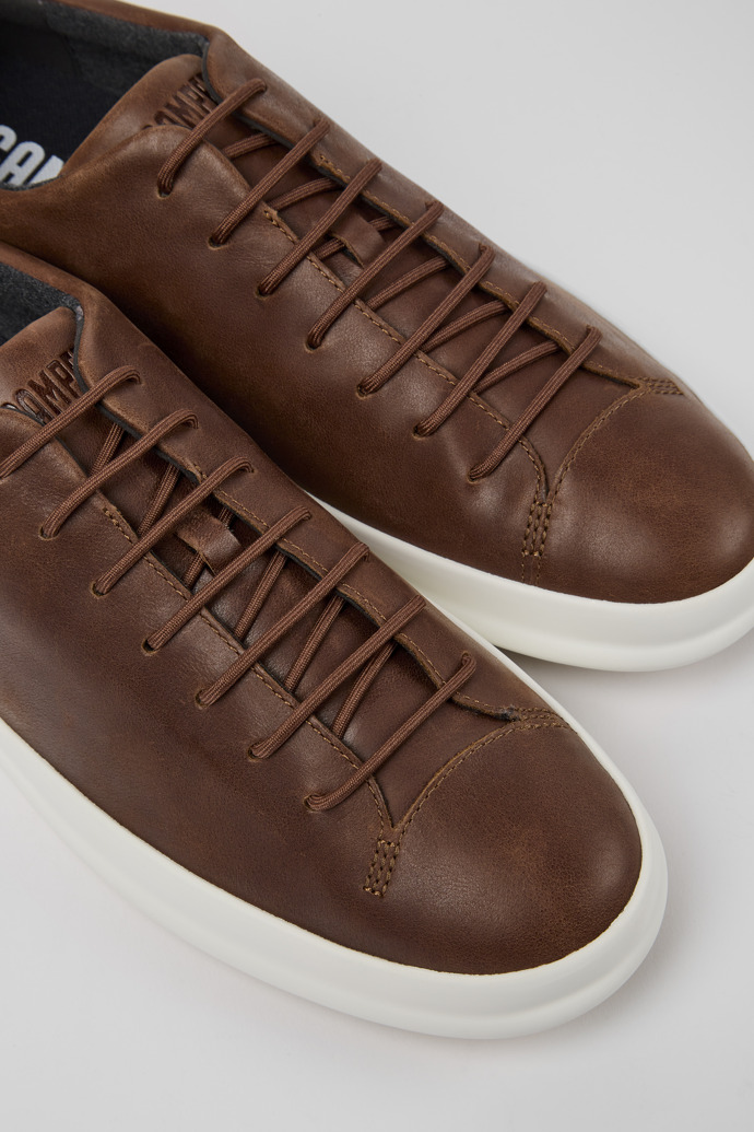 Chasis Sport Brown Leather Shoes for Men.