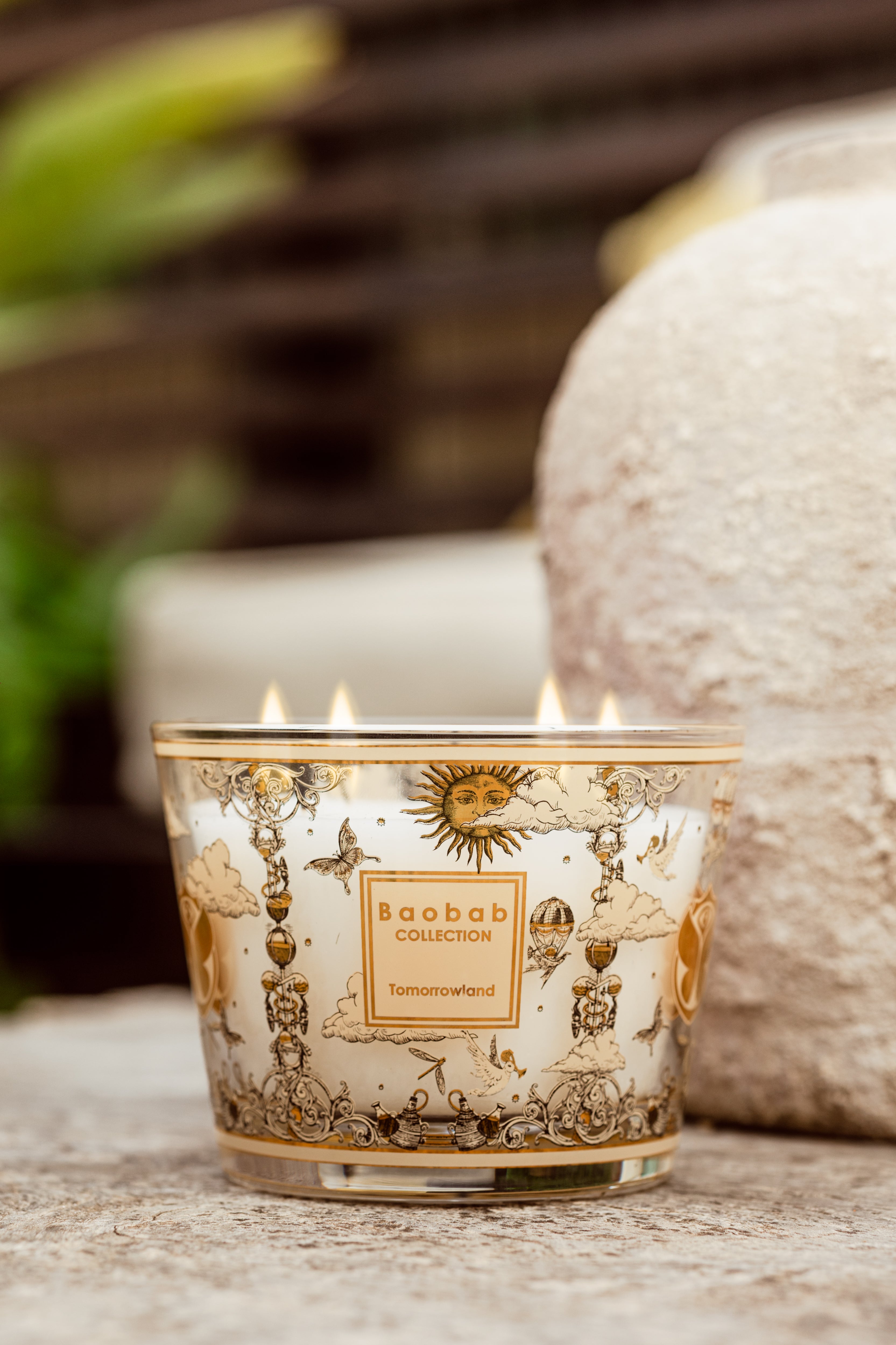 SCENTED CANDLE TOMORROWLAND