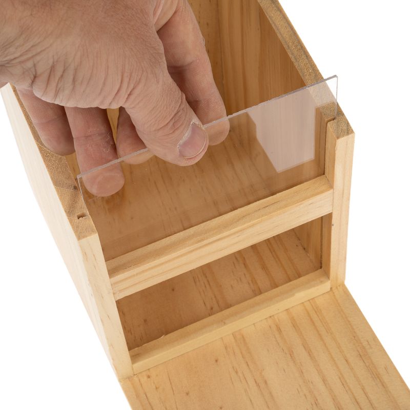 TIAKI squirrel feeding station L 16 x B 26 x H 22 cm