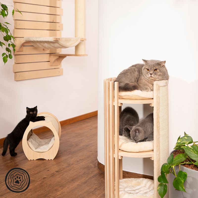 Natural Paradise Scratching Mat Cat Bed - Peony 41 x 30.5 x 32.5 cm (L x W x H)