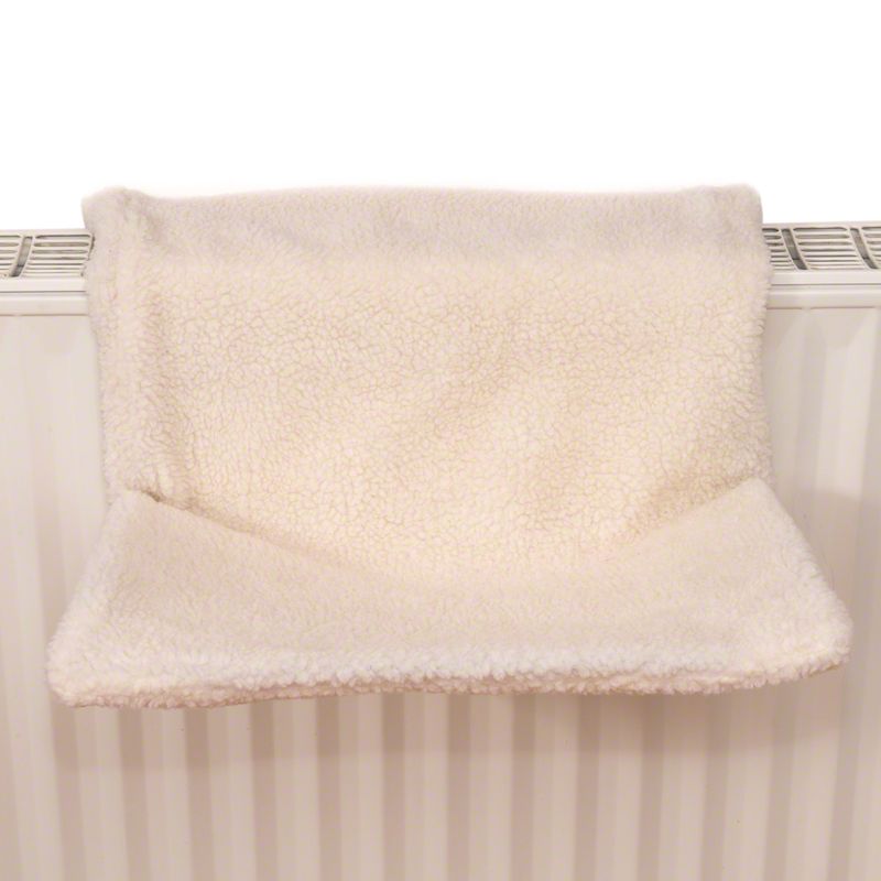 Relax Radiator Bed Sheepskin white