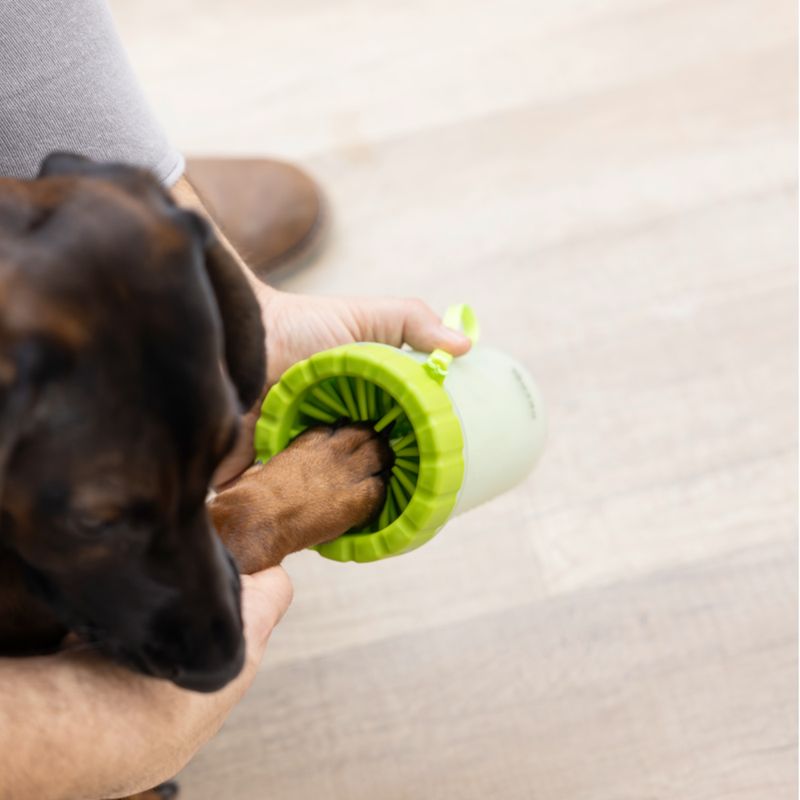 Kerbl Pet Paw Cleaner Size M - L: 10 x 14.5cm (W x H)