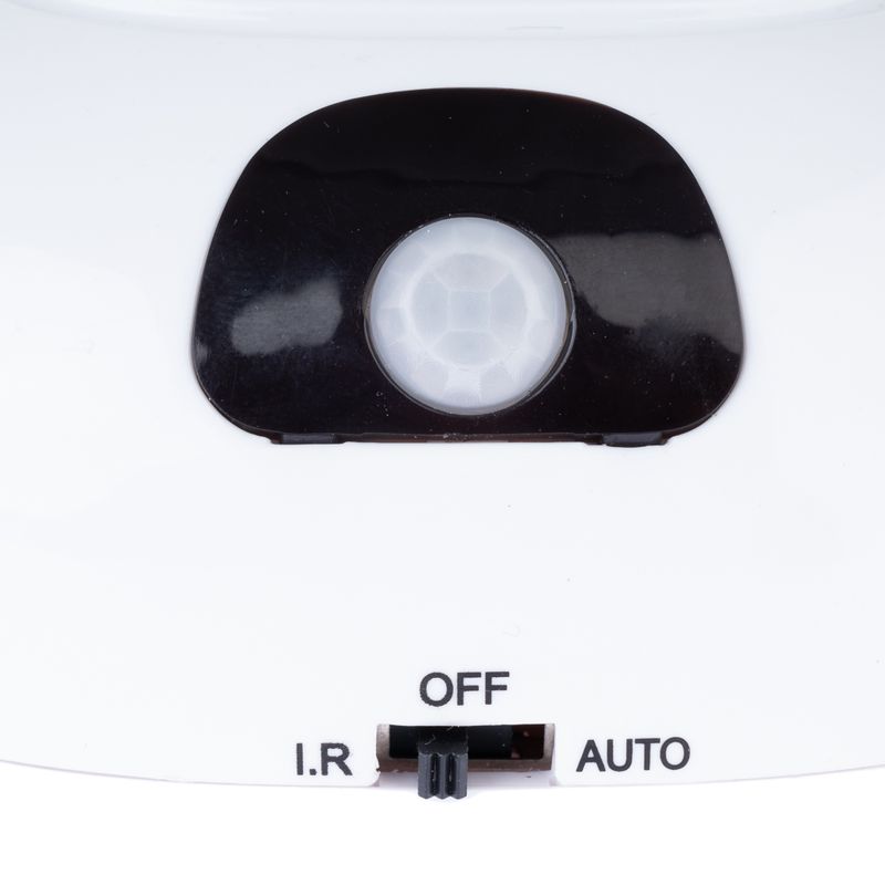 TIAKI Interactive Jumping Cat Toy 1 Toy