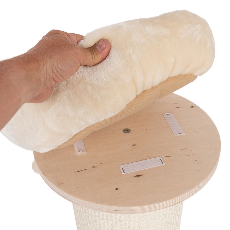 Natural Paradise Scratching Post Jasmine S Cream