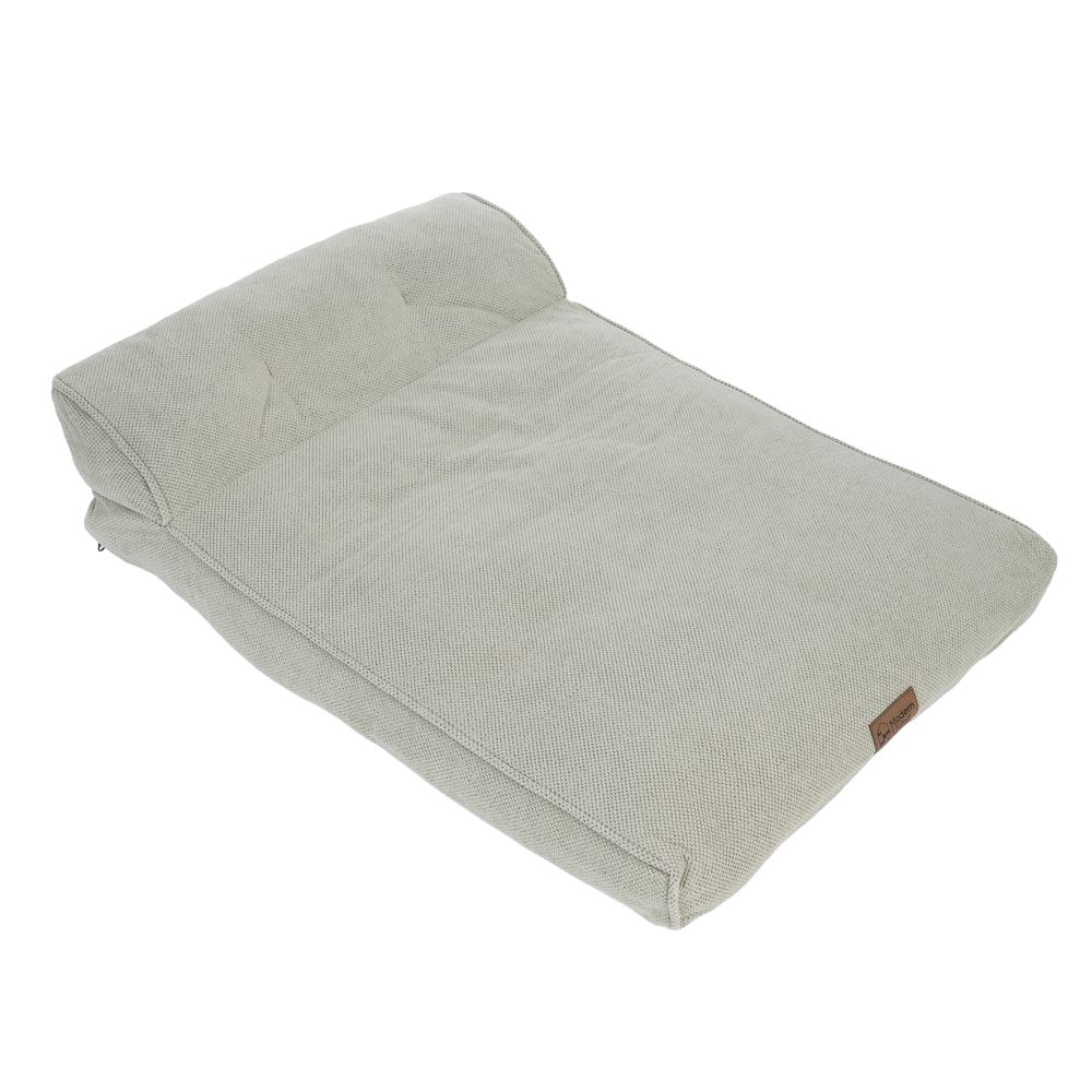 Modern Living Lombok Dog Bed Size M: 80 x 60 x 24 cm (L x W x H)