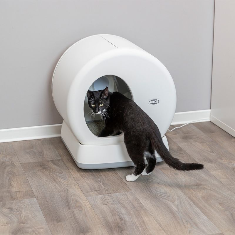 Trixie Self-Cleaning Cat Litter Box White