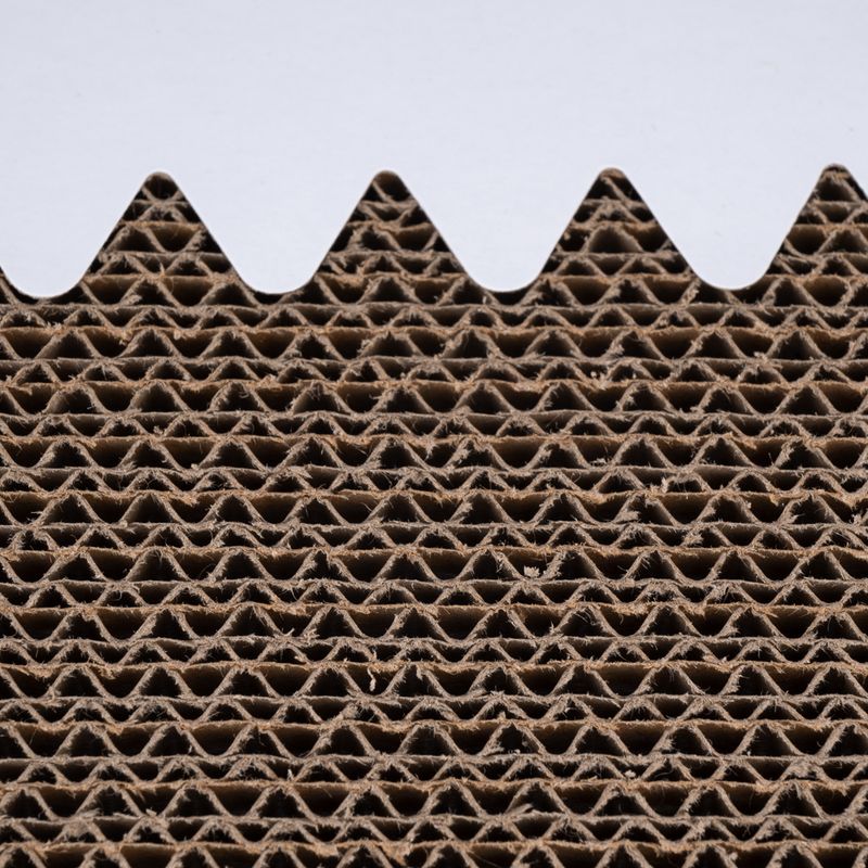 TIAKI Shark Jaws Scratching Furniture 35 x 37 x 2.5 cm (L x W x H)