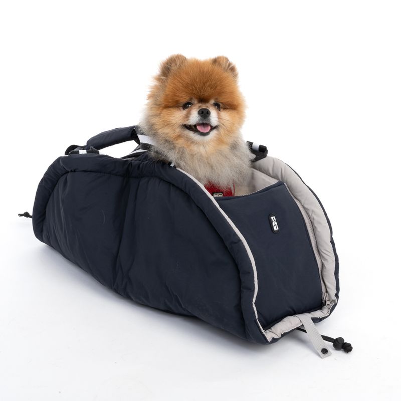 TIAKI 2-in-1 Shoulder Bag for Dogs 63 x 24 x 30cm (L x W x H)