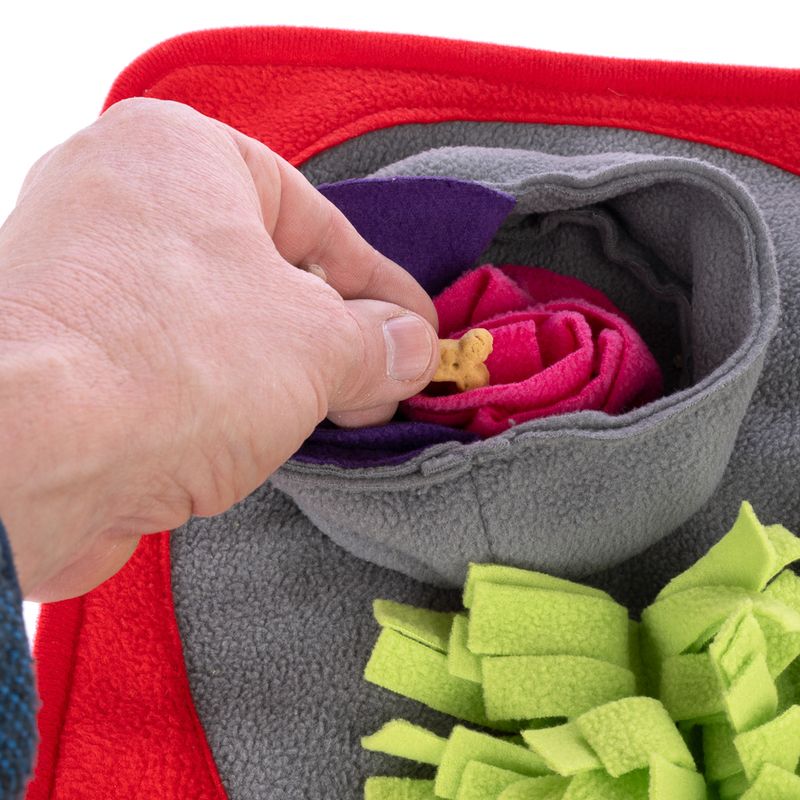 TIAKI Heart Sniffing Mat 50 x 50 cm (L x W)