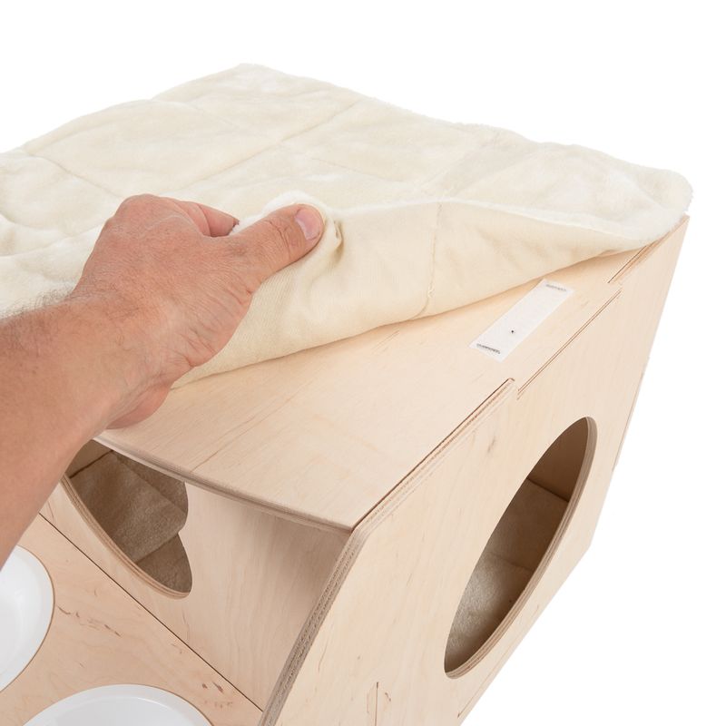 Natural Paradise Cat House - Daisy 57 x 42.8 x 36cm (L x W x H)