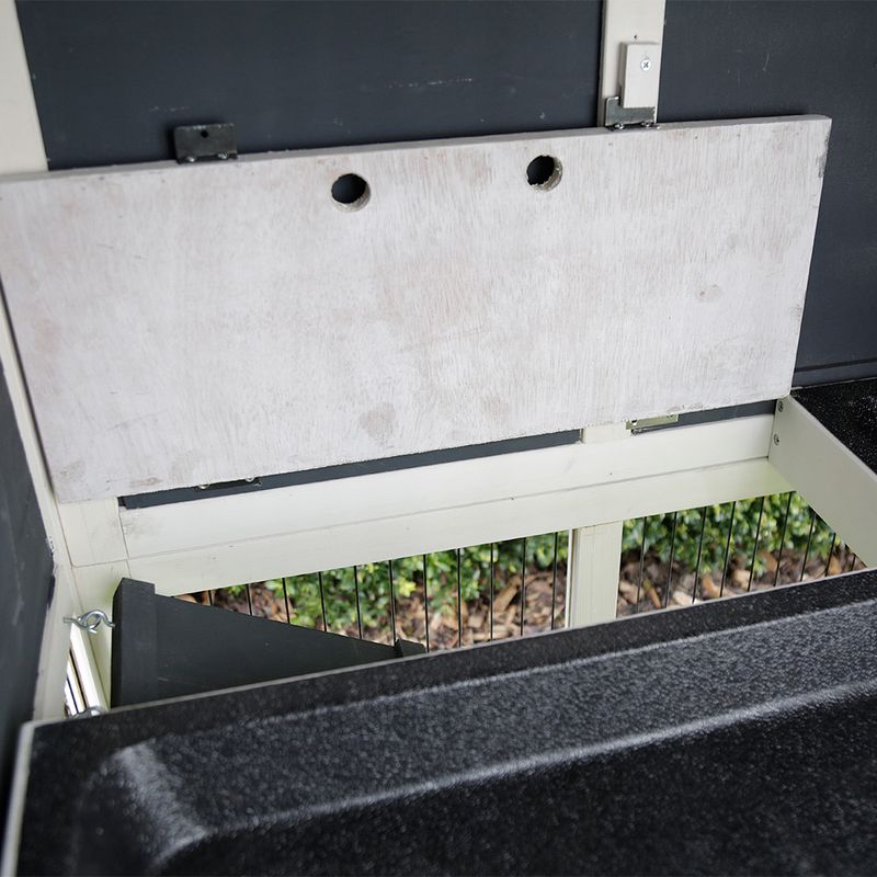 Kerbl Pets Villa Small Animal Hutch 118 x 68 x 118cm (L x W x H)