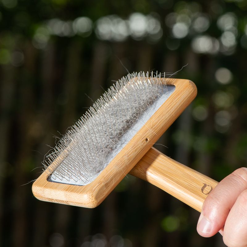 kooa Bamboo Slicker Brush 15.5 x 12.2cm (L x W)