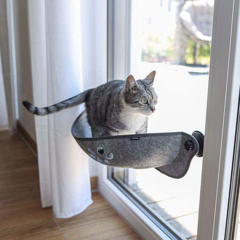 Kerbl Filzino Pet Window Bed 70 x 26 x 26cm (L x W x H)