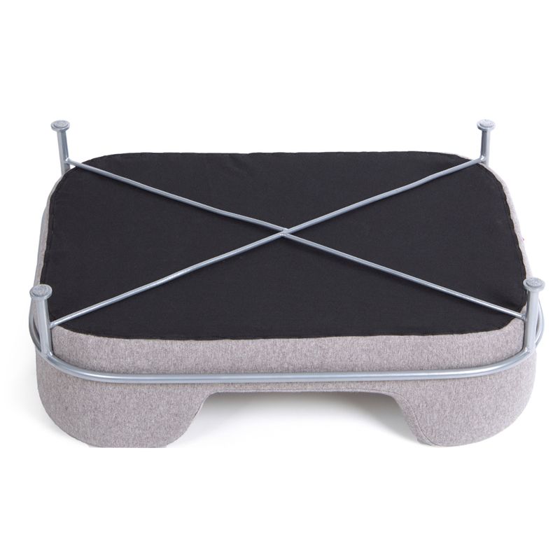 Canadian Cat Company Windsor Pet Bed approx. 68 x 47.5 x 25.5cm (L x W x H)