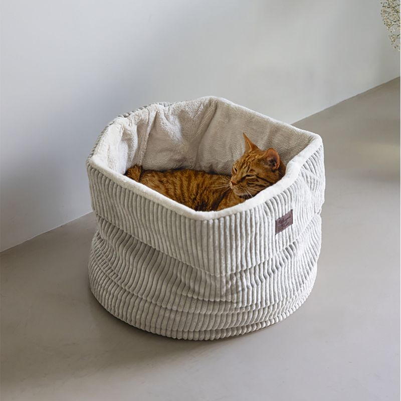 Designed by Lotte Ribbed Cat Basket Light Grey