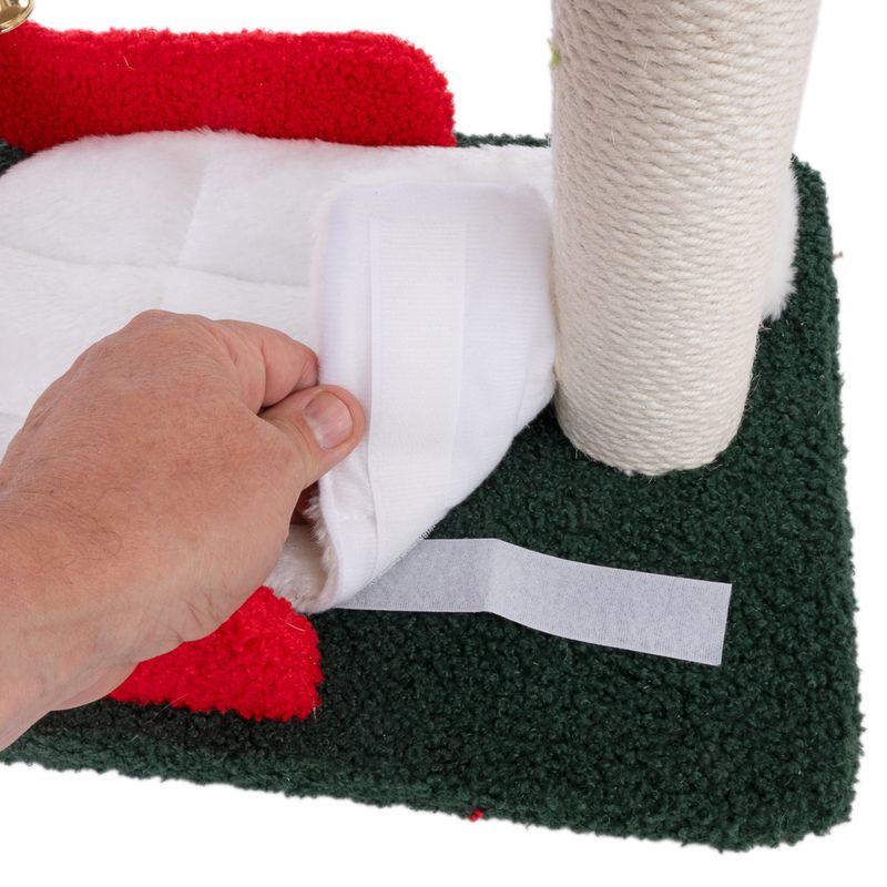 TIAKI Christmas Sledge Scratching Post 1 Scratching Post